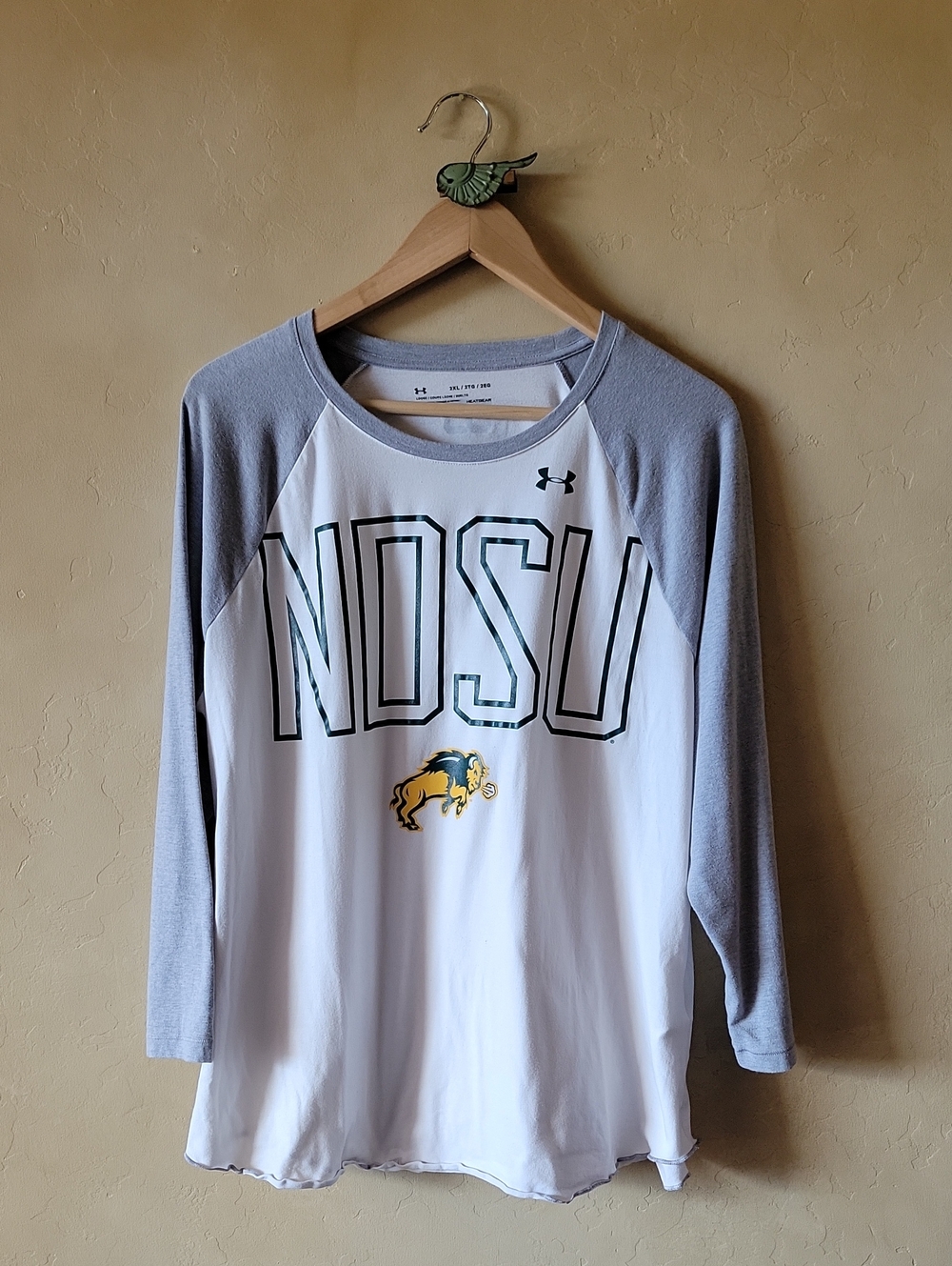 Under Armour 3/4 sleeve NDSU Tshirt Sz 2XL